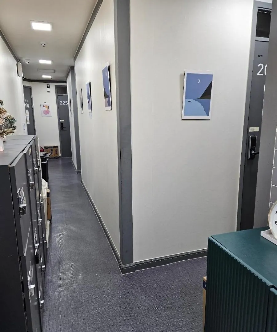 Singleguesthouse Cozybed -Man Only- Soul 0*,  Jižní Korea